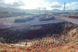 Empreitada de movimento de terras, saneamento de solos e contenções periféricas da Central Geotérmica do Pico Vermelho - 4