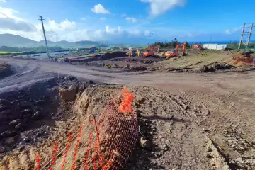 Empreitada de movimento de terras, saneamento de solos e contenções periféricas da Central Geotérmica do Pico Vermelho